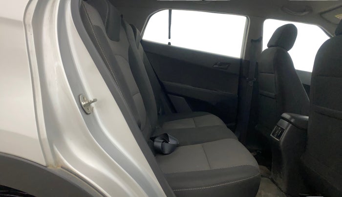 2017 Hyundai Creta E PLUS 1.6 PETROL, Petrol, Manual, 94,385 km, Right Side Rear Door Cabin