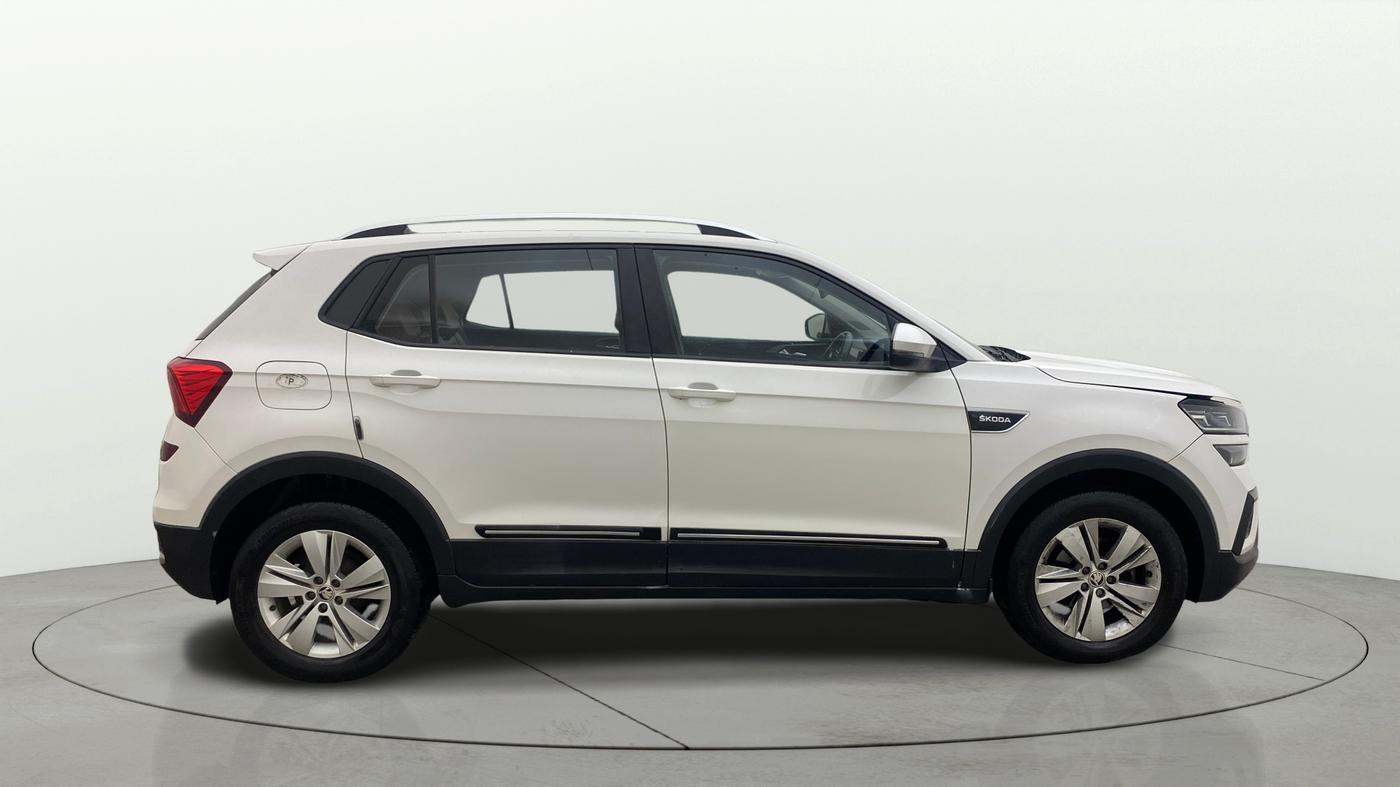 2022 Skoda KUSHAQ AMBITION 1.0L TSI MT, Petrol, Manual, 40,182 km, Right Side View