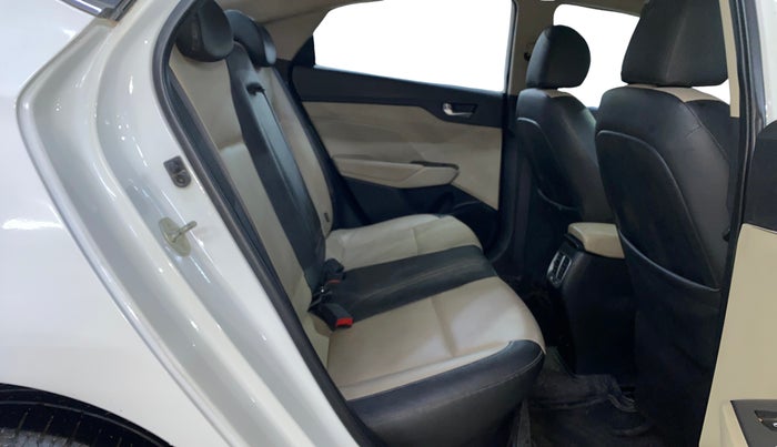 2022 Hyundai Verna SX (O)1.5 VTVT, Petrol, Manual, 45,558 km, Right Side Rear Door Cabin