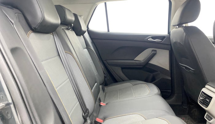 2021 Skoda KUSHAQ STYLE 1.0L TSI AT, Petrol, Automatic, 53,781 km, Right Side Rear Door Cabin