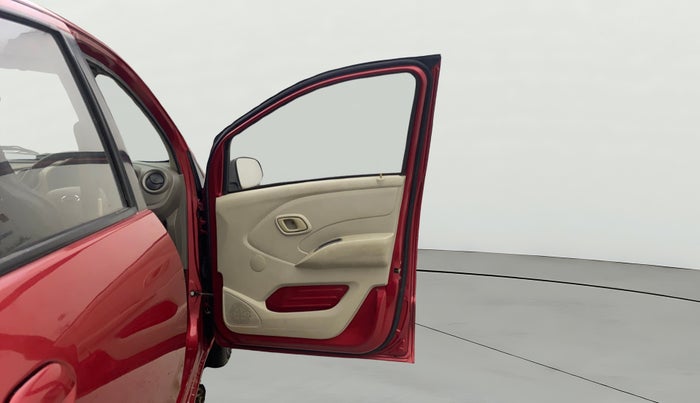 2016 Datsun Redi Go S, Petrol, Manual, 70,807 km, RHS Front Door