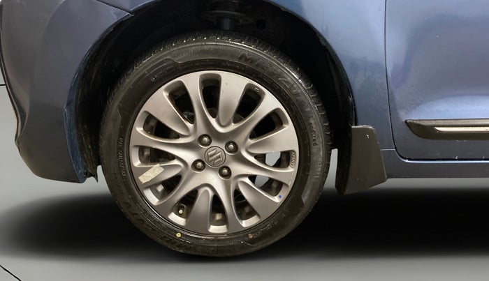 2017 Maruti Baleno ZETA PETROL 1.2, CNG, Manual, 90,714 km, Left Front Wheel