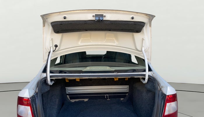 2018 Skoda Rapid AMBITION 1.5 TDI, Diesel, Manual, 92,251 km, Boot Door Open