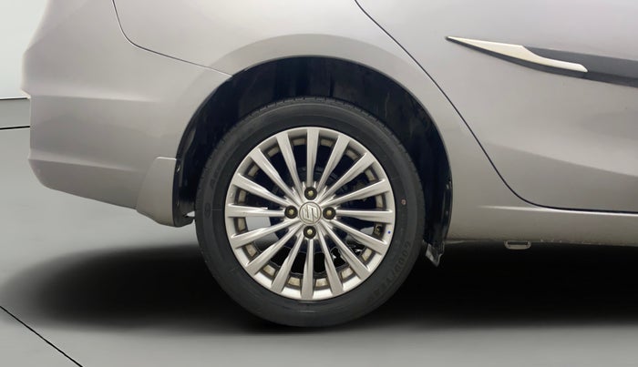 2017 Maruti Ciaz ZXI+, Petrol, Manual, 75,373 km, Right Rear Wheel