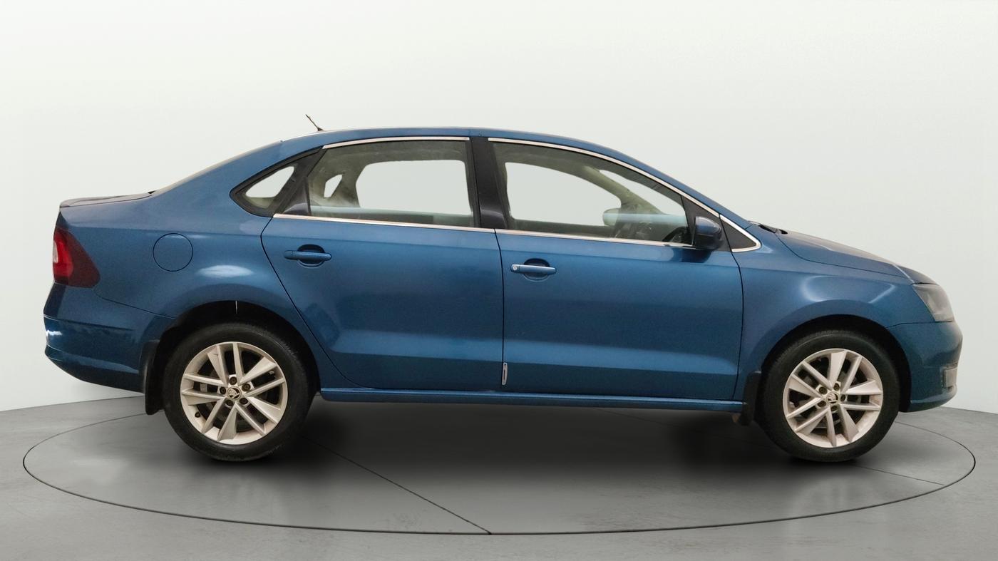 2017 Skoda Rapid STYLE 1.6 MPI, Petrol, Manual, 64,181 km, Right Side View