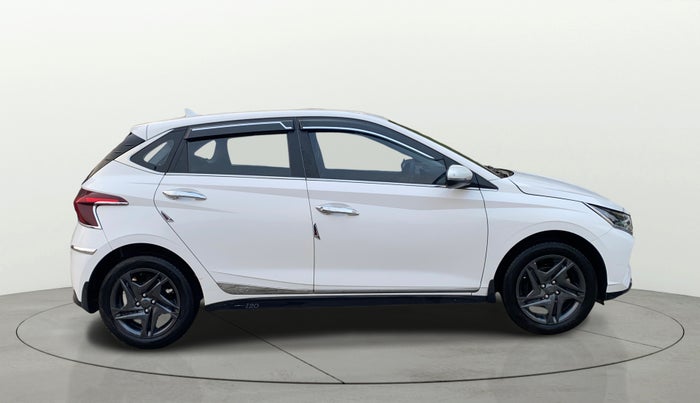 2023 Hyundai NEW I20 SPORTZ 1.2 MT, Petrol, Manual, 31,108 km, Right Side View