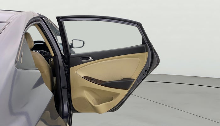 2016 Hyundai Verna 1.6 VTVT SX, Petrol, Manual, 48,818 km, RHS Rear Door