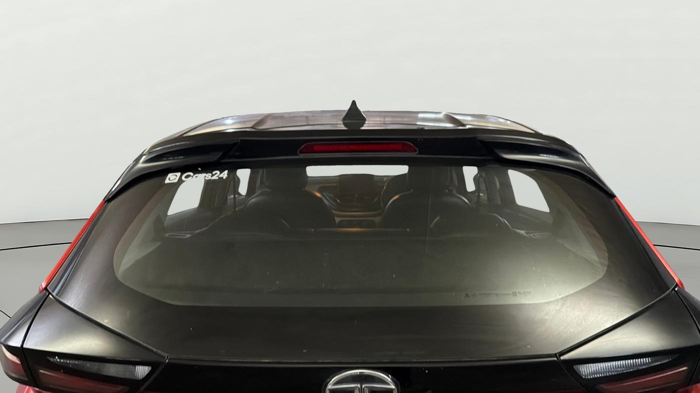 2020 Tata ALTROZ XE PETROL, CNG, Manual, 46,574 km, Rear Windshield