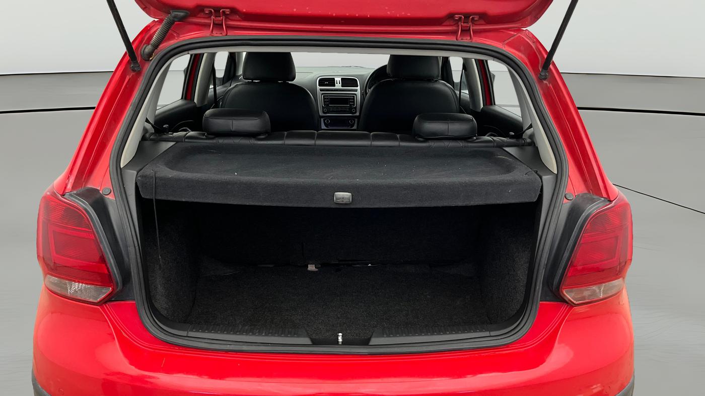 2015 Volkswagen Cross Polo HIGHLINE MPI, Petrol, Manual, 46,215 km, Boot Open Zoomed View