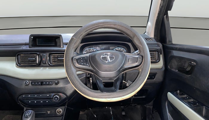 2022 Tata PUNCH ADVENTURE MT, Petrol, Manual, 27,449 km, Steering Wheel Close Up