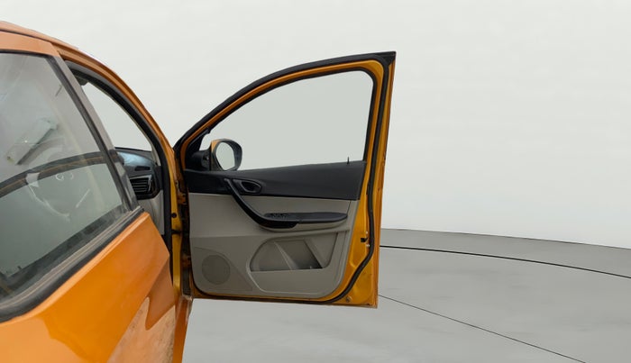 2016 Tata Tiago XT PETROL, Petrol, Manual, 70,339 km, RHS Front Door