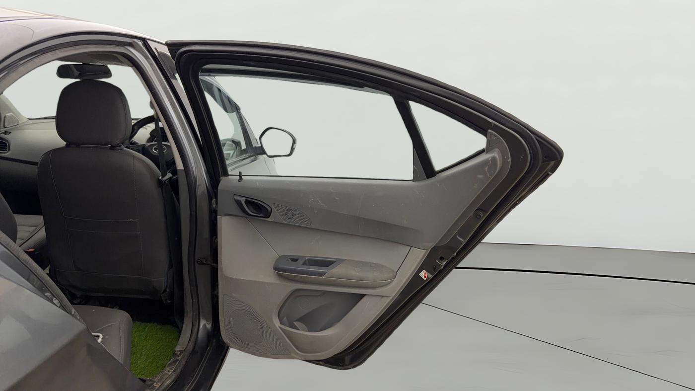 2022 Tata TIGOR XZ CNG, CNG, Manual, 78,340 km, RHS Rear Door