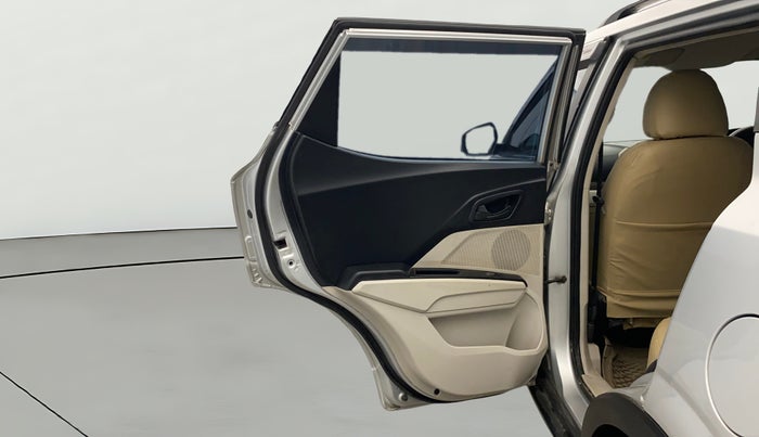 2019 Mahindra XUV300 W6 1.5 DIESEL, Diesel, Manual, 88,443 km, LHS Rear Door