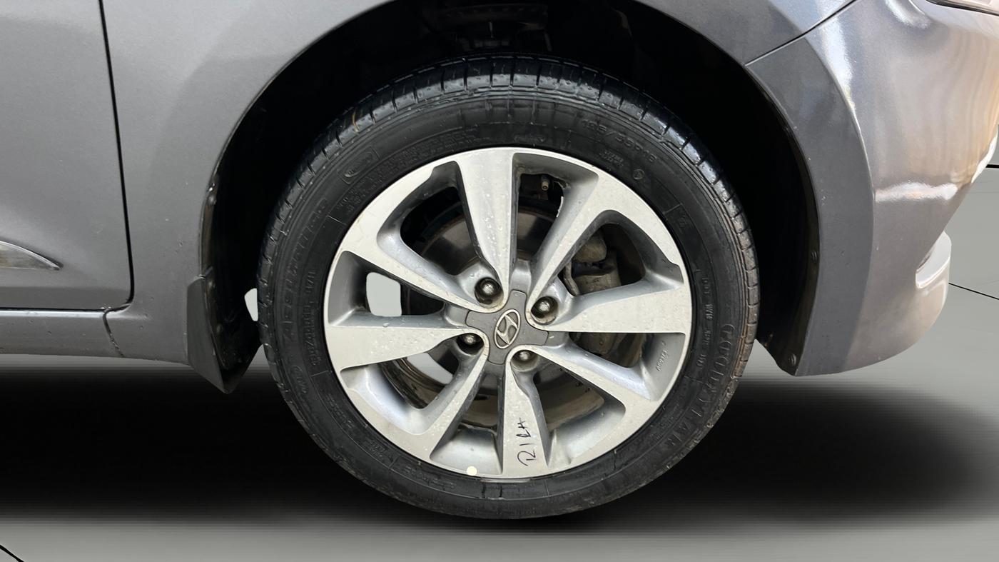 2015 Hyundai Elite i20 SPORTZ 1.2, Petrol, Manual, 76,326 km, Right Front Wheel