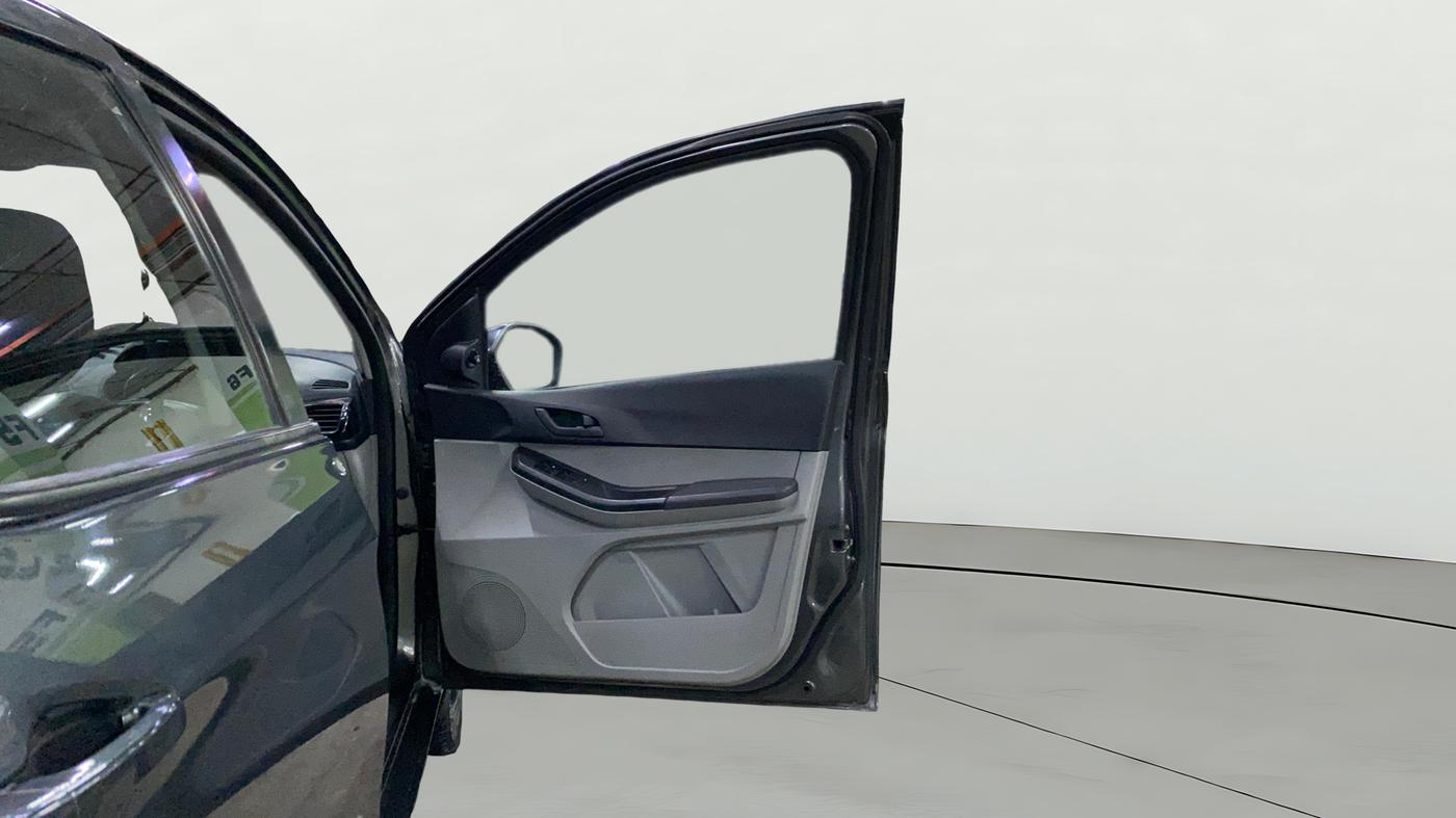 2023 Tata Tiago XTA PETROL, Petrol, Automatic, 25,089 km, RHS Front Door