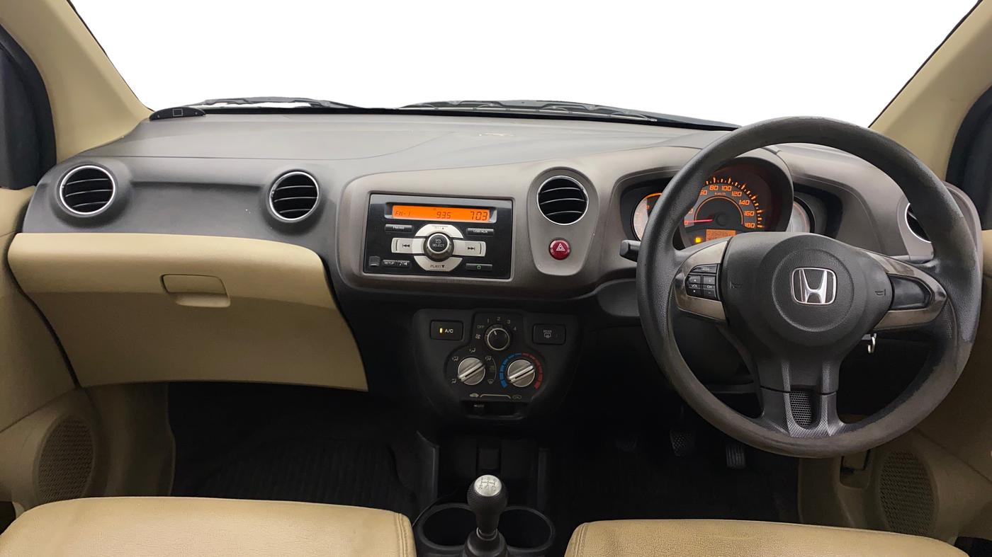 2013 Honda Brio S MT, Petrol, Manual, 35,091 km, Dashboard