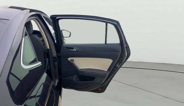 2025 Skoda SLAVIA Prestige 1.0L TSI AT, Petrol, Automatic, 2,570 km, RHS Rear Door