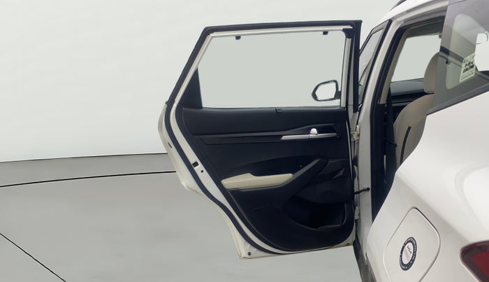 2022 KIA SELTOS HTK PLUS 1.5 DIESEL IMT, Diesel, Manual, 18,945 km, LHS Rear Door