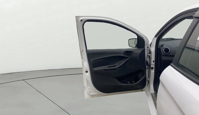 2019 Ford New Figo TITANIUM 1.2 PETROL MT, Petrol, Manual, 1,01,867 km, LHS Front Door