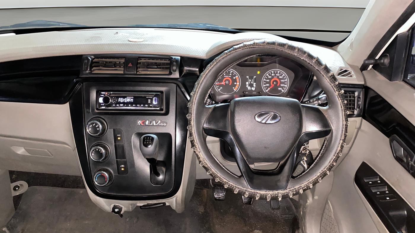 2016 Mahindra Kuv100 K4 6 STR, Petrol, Manual, 65,165 km, Steering Wheel Close Up
