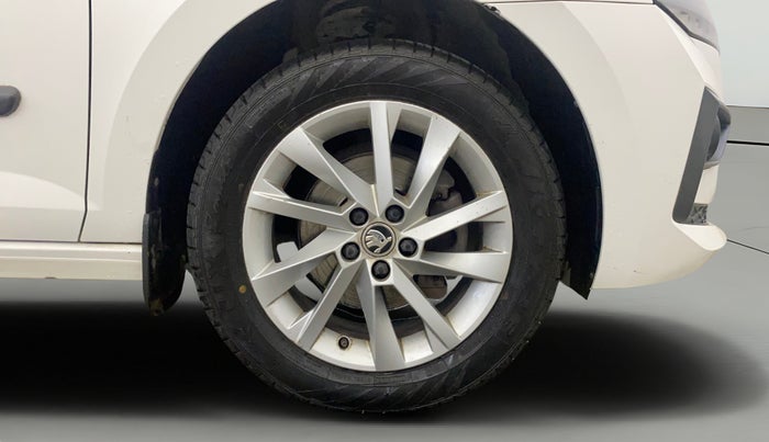 2022 Skoda SLAVIA AMBITION 1.0L TSI MT, Petrol, Manual, 65,322 km, Right Front Wheel