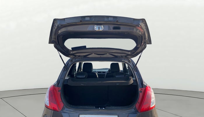 2017 Maruti Swift VXI, Petrol, Manual, 1,22,660 km, Boot Door Open