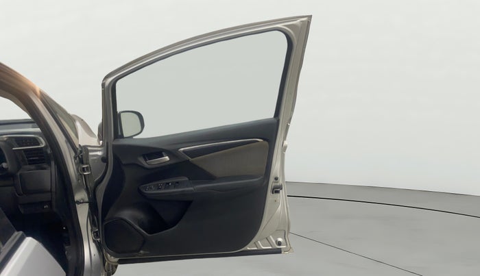 2018 Honda WR-V 1.5L I-DTEC VX MT, Diesel, Manual, 1,46,506 km, RHS Front Door