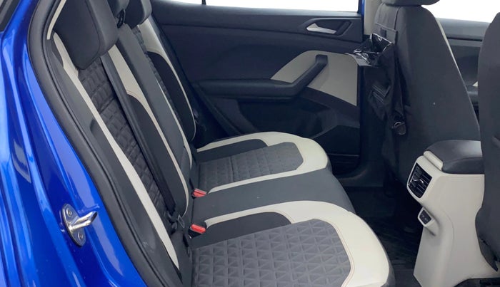 2024 Volkswagen TAIGUN GT TSI 1.5 DSG , Petrol, Automatic, 7,517 km, Right Side Rear Door Cabin