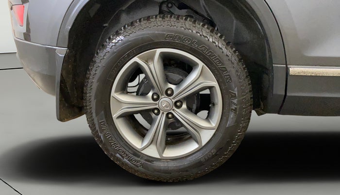 2021 Tata Harrier XZA 2.0L, Diesel, Automatic, 70,593 km, Right Rear Wheel