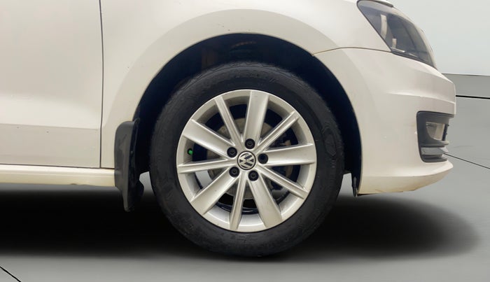 2016 Volkswagen Vento HIGHLINE 1.6 MPI, Petrol, Manual, 79,037 km, Right Front Wheel