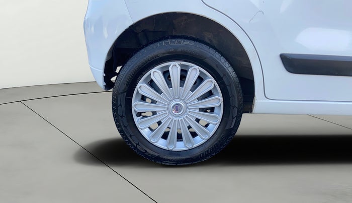 2017 Maruti Wagon R 1.0 VXI, CNG, Manual, 55,357 km, Right Rear Wheel