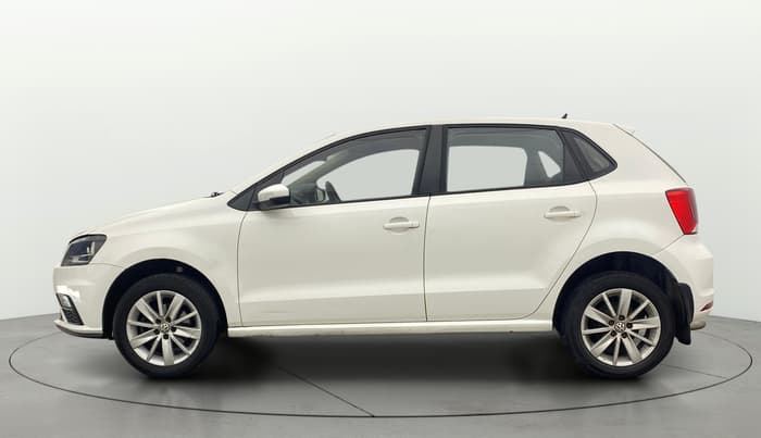 2017 Volkswagen Polo HIGHLINE1.2L, Petrol, Manual, 1,21,096 km, Left Side