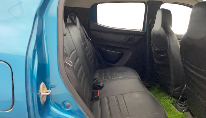 2021 Renault Kwid RXT 1.0, Petrol, Manual, 25,263 km, Right Side Rear Door Cabin