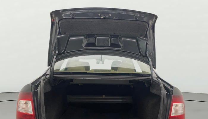 2018 Skoda Rapid AMBITION 1.6 MPI MT, Petrol, Manual, 24,931 km, Boot Door Open