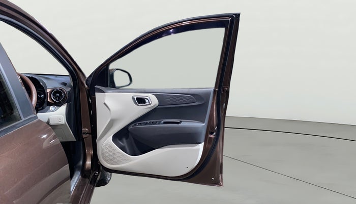 2021 Hyundai AURA SX 1.2, Petrol, Manual, 13,885 km, RHS Front Door