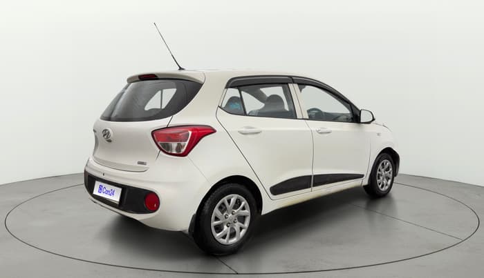 2017 Hyundai Grand i10 MAGNA 1.2 KAPPA VTVT, Petrol, Manual, 45,947 km, Right Back Diagonal