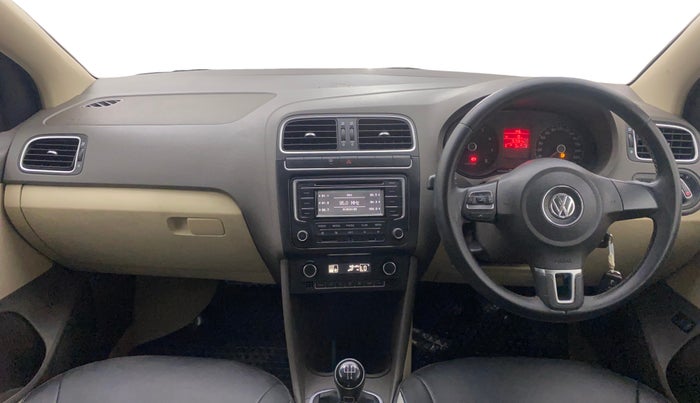 2013 Volkswagen Vento HIGHLINE 1.6 MPI, Petrol, Manual, 51,547 km, Dashboard