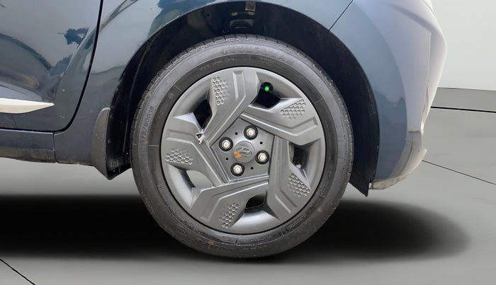 2022 Hyundai GRAND I10 NIOS MAGNA CORPORATE EDITION 1.2 KAPPA VTVT, Petrol, Manual, 23,054 km, Right Front Wheel