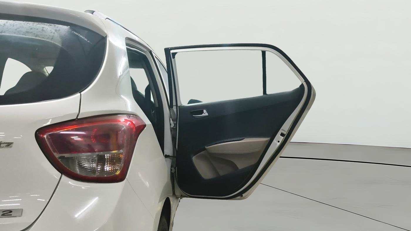 2015 Hyundai Grand i10 SPORTZ 1.2 KAPPA VTVT, Petrol, Manual, 27,417 km, RHS Rear Door