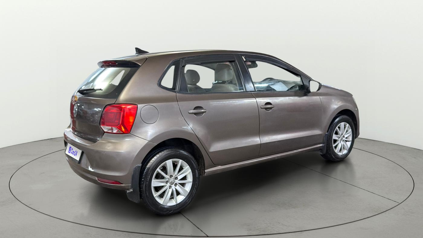 2016 Volkswagen Polo HIGHLINE1.2L, Petrol, Manual, 45,507 km, Right Back Diagonal