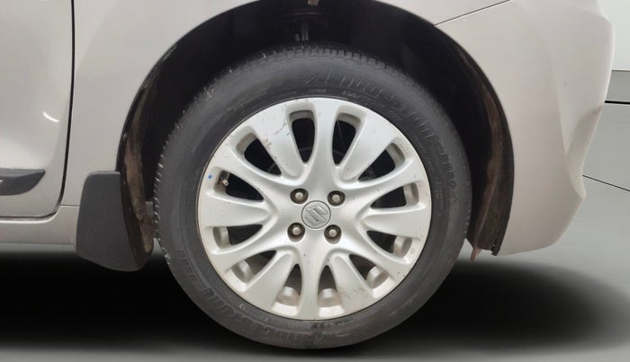 2016 Maruti Baleno ZETA PETROL 1.2, CNG, Manual, 88,321 km, Right Front Wheel