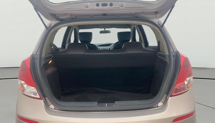 2013 Hyundai i20 MAGNA (O) 1.2, Petrol, Manual, 1,01,648 km, Boot Open Zoomed View