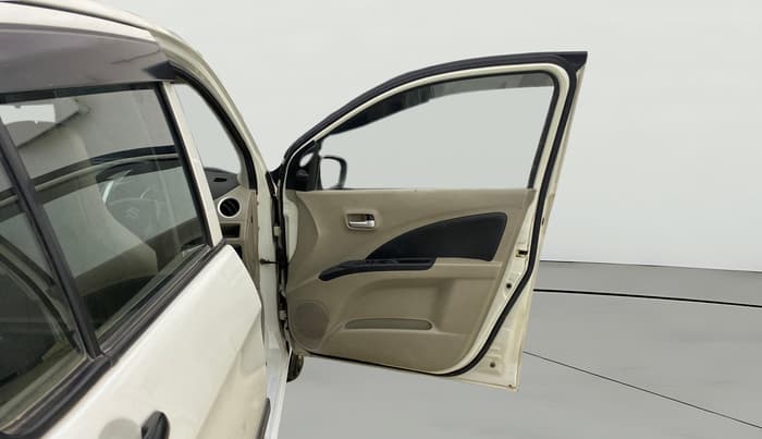 2015 Maruti Celerio VXI CNG, CNG, Manual, 71,815 km, RHS Front Door