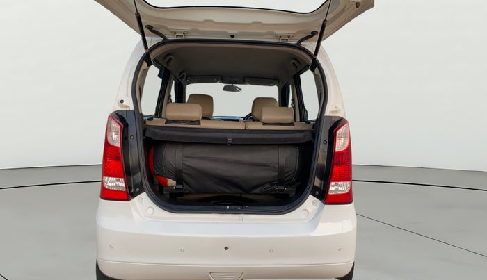 2017 Maruti Wagon R 1.0 VXI, CNG, Manual, 71,620 km, Boot Open Zoomed View
