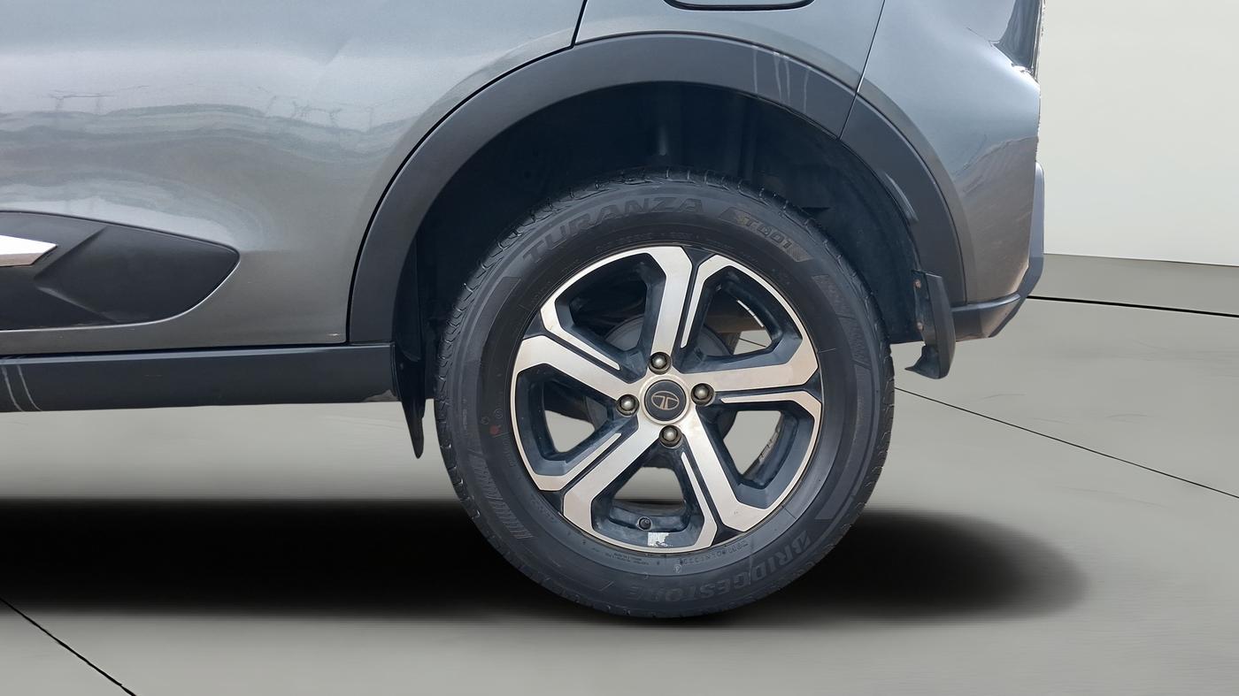 2023 Tata NEXON XZA PLUS SUNROOF PETROL, Petrol, Automatic, 32,224 km, Left Rear Wheel