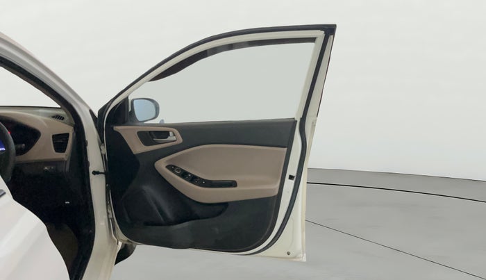 2018 Hyundai Elite i20 ASTA 1.2, CNG, Manual, 65,768 km, RHS Front Door