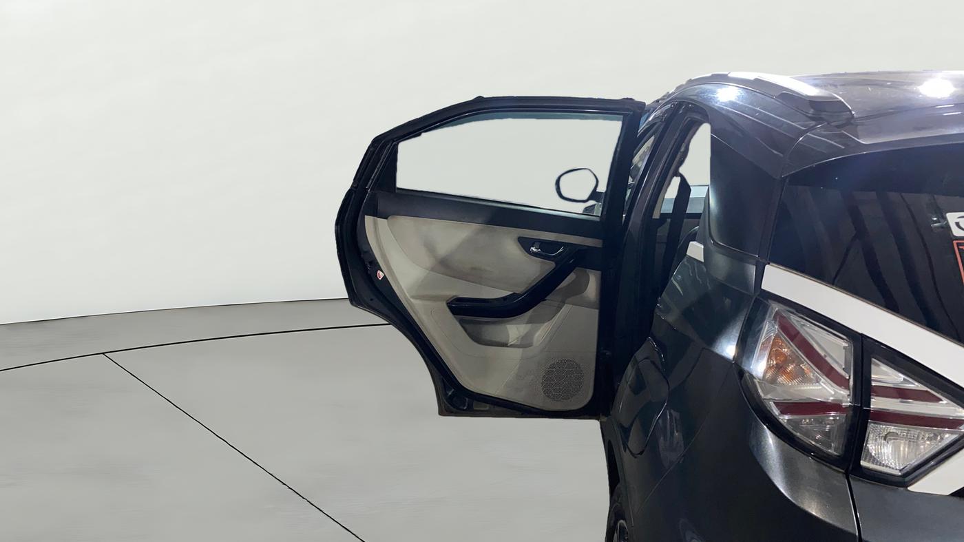 2022 Tata NEXON XZ PLUS PETROL, CNG, Manual, 1,05,744 km, LHS Rear Door