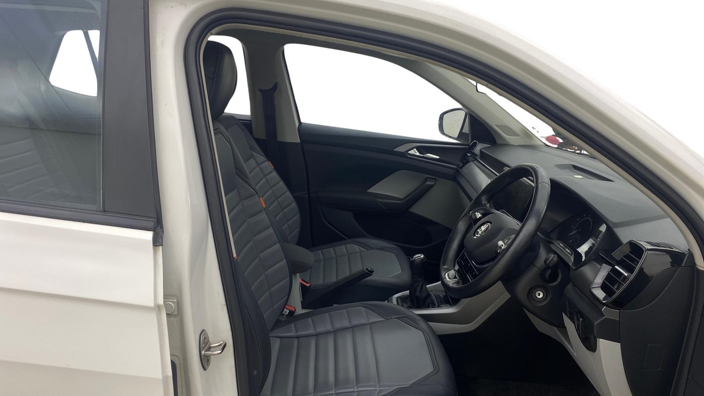 2021 Skoda KUSHAQ AMBITION 1.0L TSI MT, Petrol, Manual, 91,398 km, Right Side Front Door Cabin