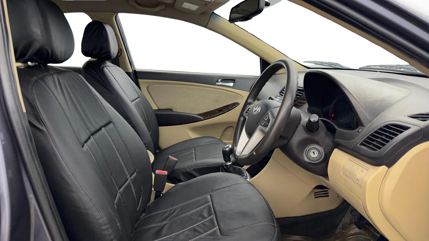2014 Hyundai Verna FLUIDIC 1.6 VTVT SX, Petrol, Manual, 95,496 km, Right Side Front Door Cabin