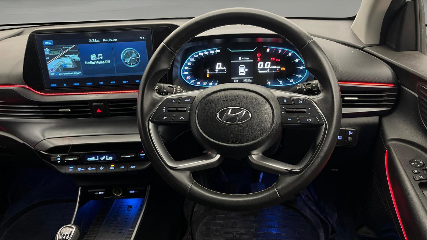 2022 Hyundai NEW I20 ASTA (O) 1.2 MT, Petrol, Manual, 37,001 km, Steering Wheel Close Up